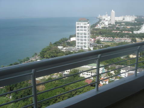 Jomtien Condotel Studio For Sale or Rent