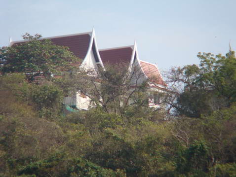 Large Condo For Sale on Pratunmak Hill, Pattaya