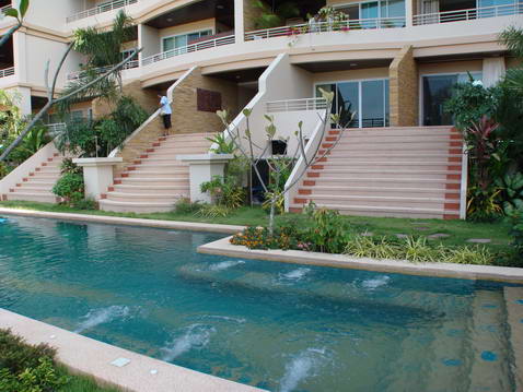 Large Condo For Sale on Pratunmak Hill, Pattaya