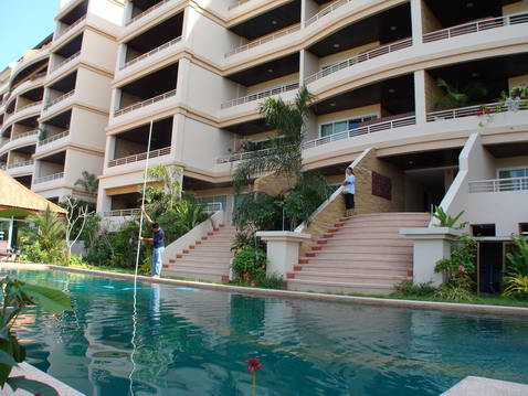 Large Condo For Sale on Pratunmak Hill, Pattaya