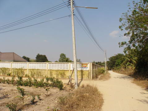 House with 4-2-02 -rai of Land for Sale
