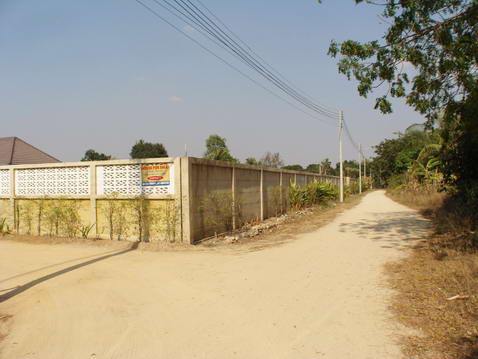 House with 4-2-02 -rai of Land for Sale
