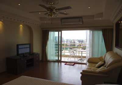 Central Pattaya Condo for Sale or Rent