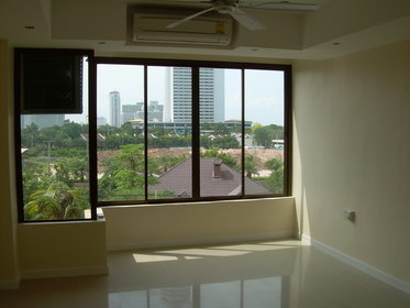 Pratamnak Hill Studio Condo for Sale