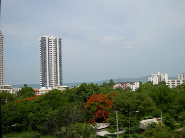 Pratamnak Hill Studio Condo for Sale