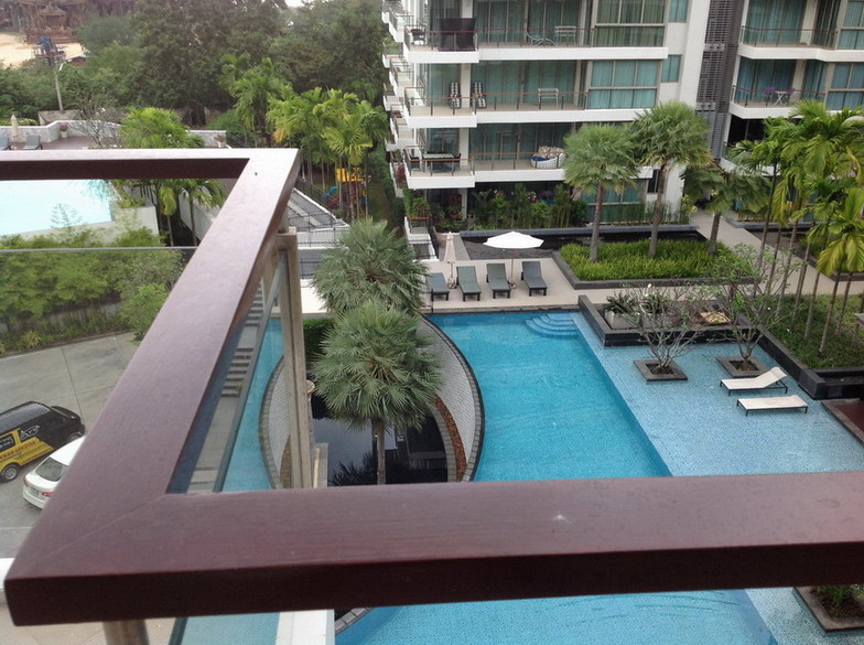 Beachfront 3 Bedrooms Condo for Sale in Pattaya