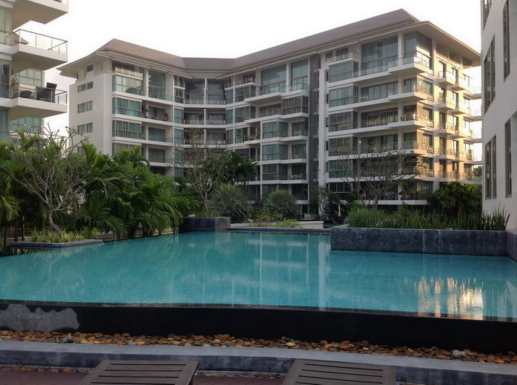 Beachfront 3 Bedrooms Condo for Sale in Pattaya