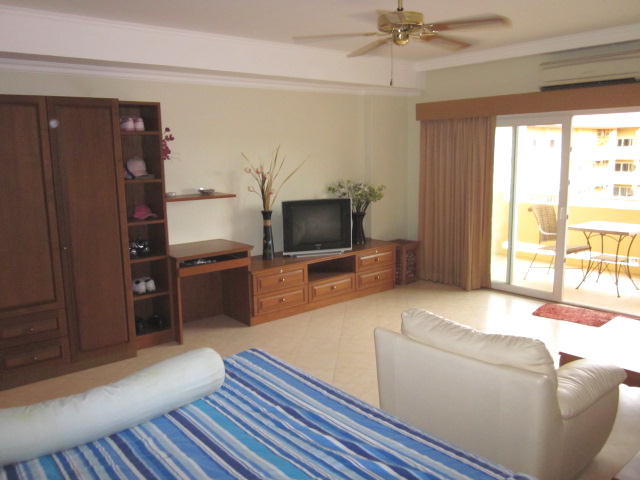 Gorgeous Jomtien Rooftop Condo For Sale