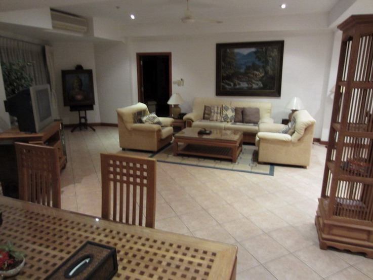 2-Bedrooms Condo for Rent