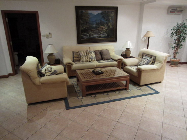 2-Bedrooms Condo for Rent