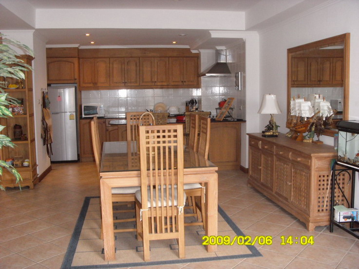 2-Bedrooms Condo for Rent