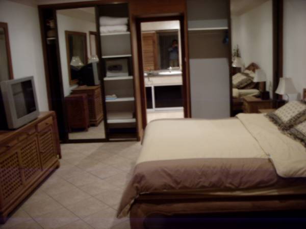 2-Bedrooms Condo for Rent