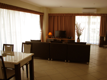 BEACH FRONT CORNER ROOM  FOR SALE & RENT IN JOMTIEN