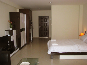 JOMTIEN BEACH FRONT STUDIO ROOM FOR SALE AND RENT