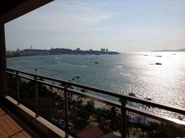 Luxury Condominium for Rent in Center Pattaya