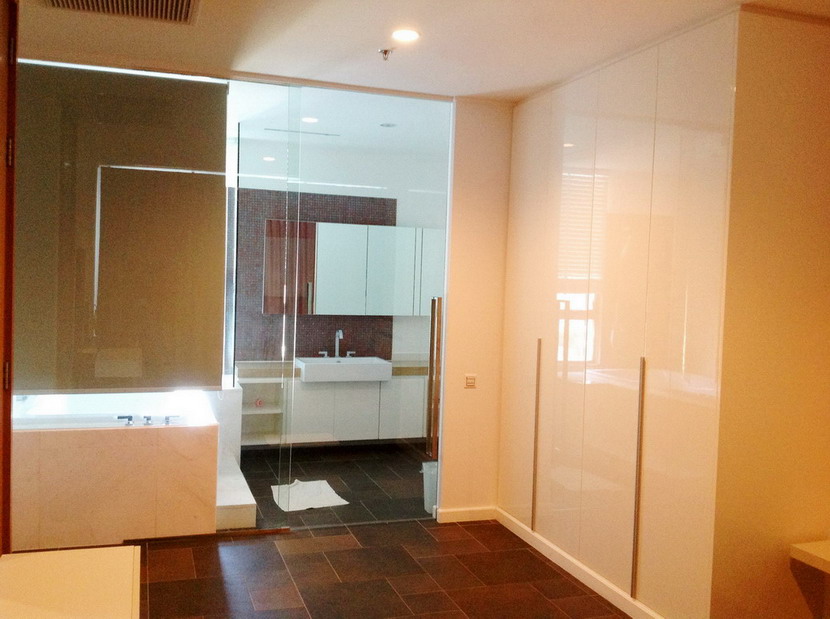 Luxury Sea-view on higher floors Northpoint Condo for Sale in Wong Amat Beach