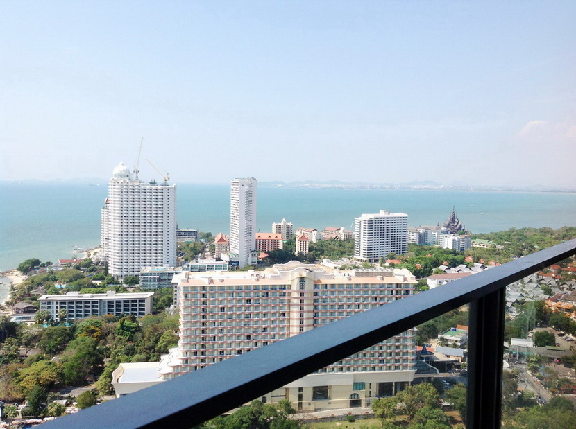 Luxury Sea-view on higher floors Northpoint Condo for Sale in Wong Amat Beach