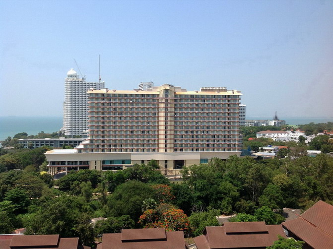 Sea-view Northpoint Condo for Rent