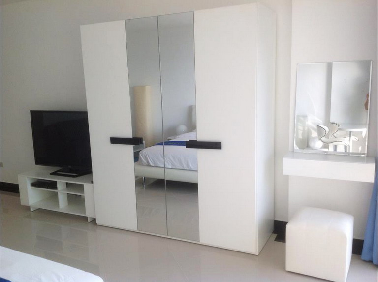 Big Condo for Sale and Rent  Sea View Jomtien Beach