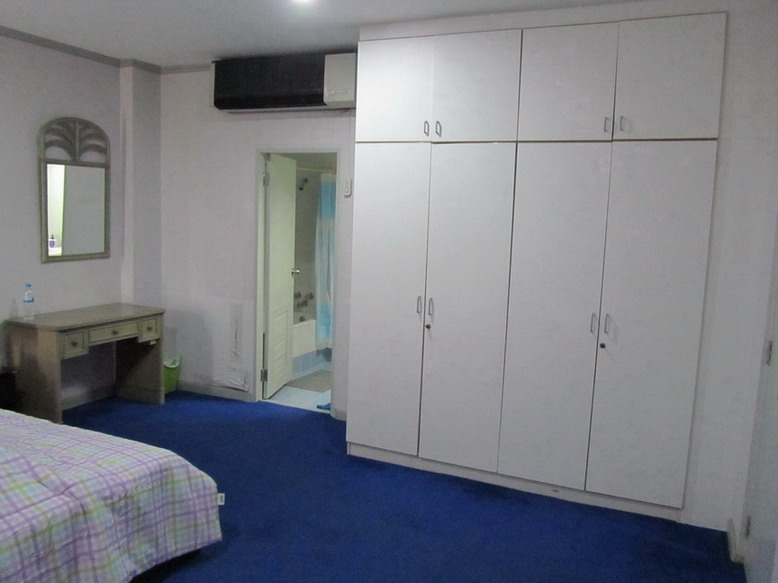 2-Bedrooms Condo for Rent