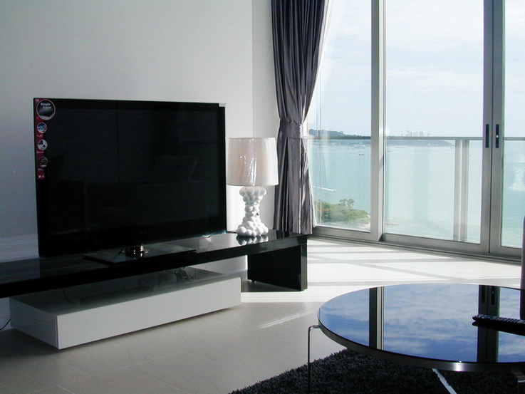 Luxury Beachfront Condominium for Sale and Rent in Northpoint Condo