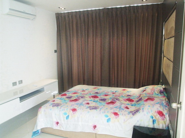 Sea View Condo for Rent in Cosy Beach Pratumnak Pattaya