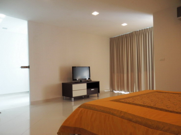 Sea View 2 Bedrooms Condo for Rent in Wongamat Beach