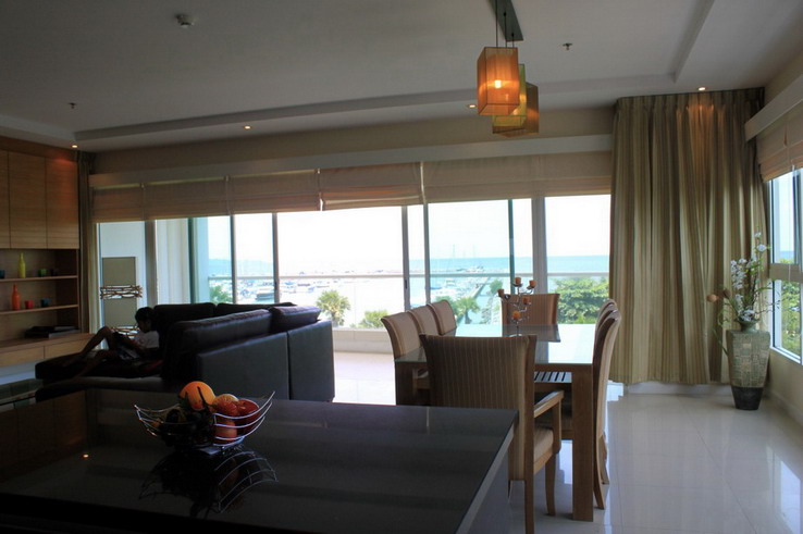 Sea View 2 Bedrooms Condo for Rent