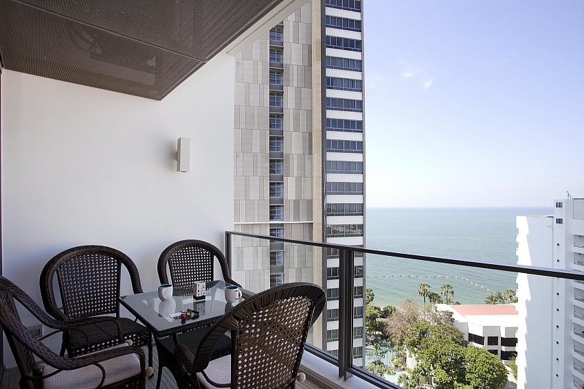 Wong Amat Beach 2 Bedrooms - Ocean-view Condo for Rent