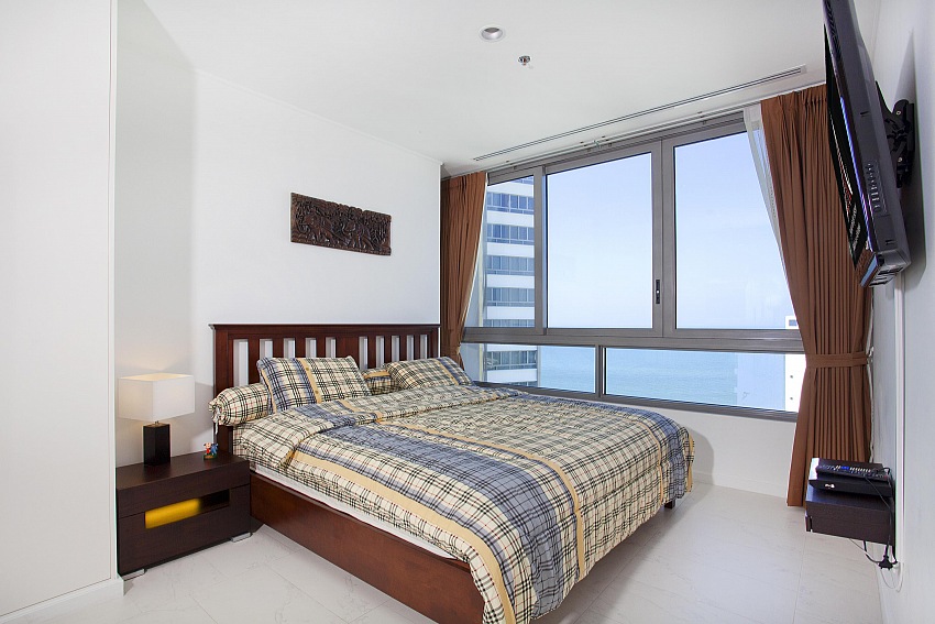 Wong Amat Beach 2 Bedrooms - Ocean-view Condo for Rent