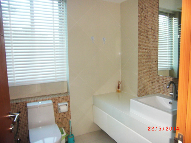 2 Bedrooms Beachfront Condominium for Rent