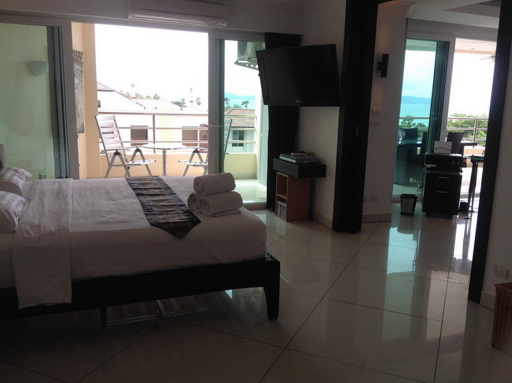 Modern Penthouse 1 Bedroom Condominium for Rent in Pattaya on Pratumnak Hill