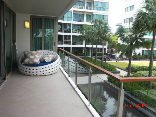 3 Bedrooms Beachfront Condominium for Rent