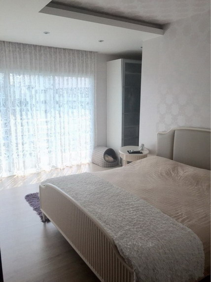 2 Bedrooms Condo for Rent in Wong Amat Pattaya