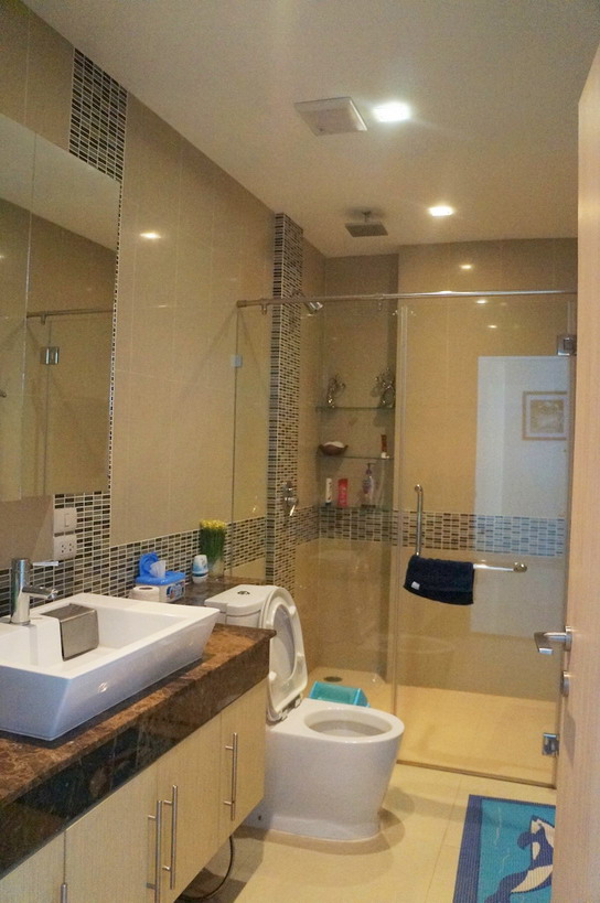 2 Bedrooms Condo for Sale and Rent on Pratumnak Hill Pattaya