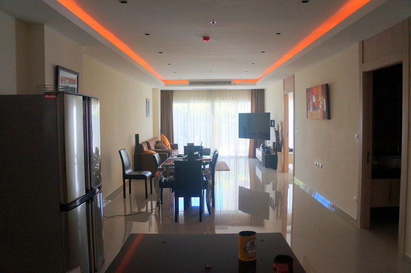 2 Bedrooms Condo for Sale and Rent on Pratumnak Hill Pattaya