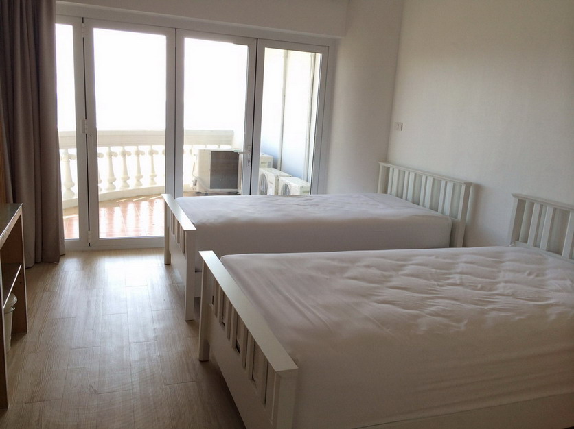 3 Rooms with Sea View Condo for Rent in Wong Amat Beach