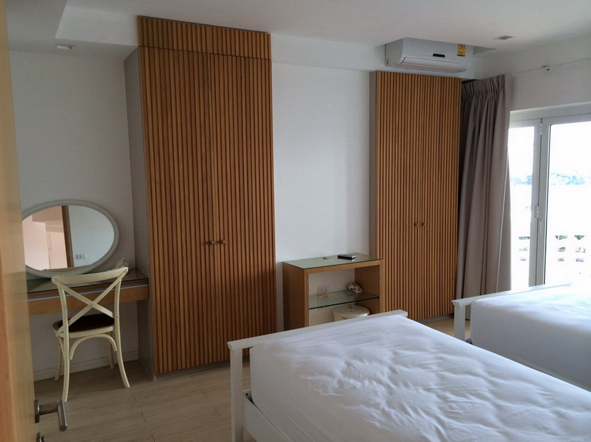 3 Rooms with Sea View Condo for Rent in Wong Amat Beach