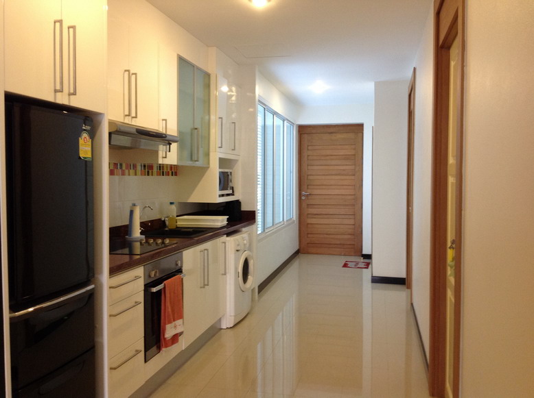 Phratumnak Hill Superb 2 Bedrooms Condo for Sale and Rent