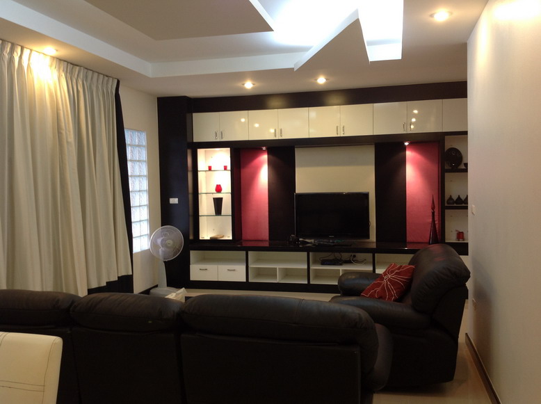 Phratumnak Hill Superb 2 Bedrooms Condo for Sale and Rent