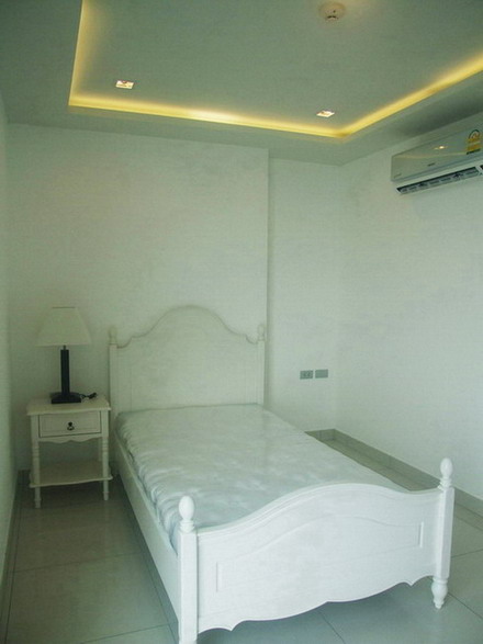 Sea View 2 Bedrooms Wong Amat Beach Condo For Rent