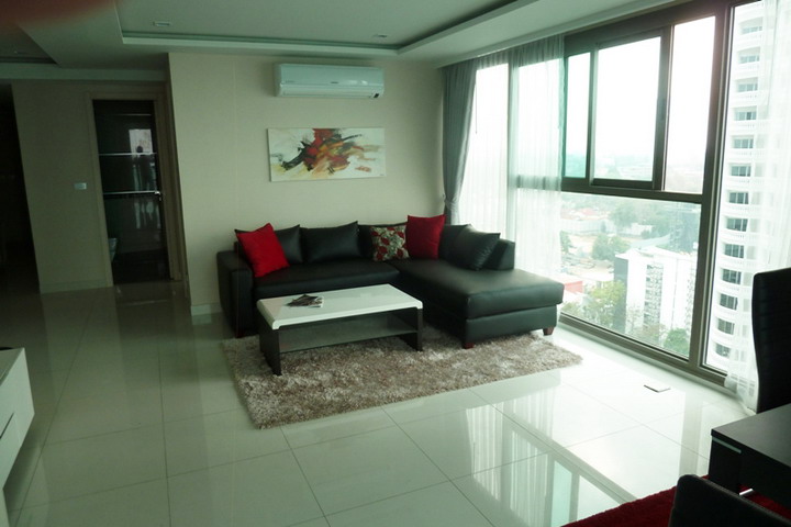 Sea View 2 Bedrooms Wong Amat Beach Condo For Rent