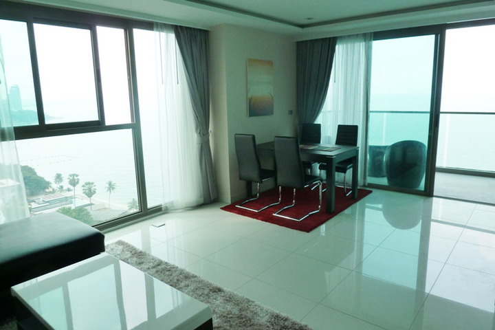 Sea View 2 Bedrooms Wong Amat Beach Condo For Rent