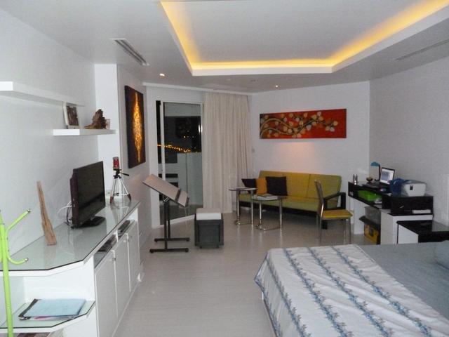 Sea View Jomtien Beach Condo for Sale