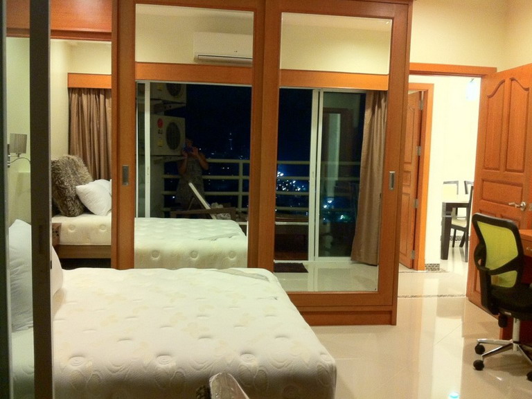 3 Bedrooms Condo for Sale and Rent Jomtien Beach Rd.