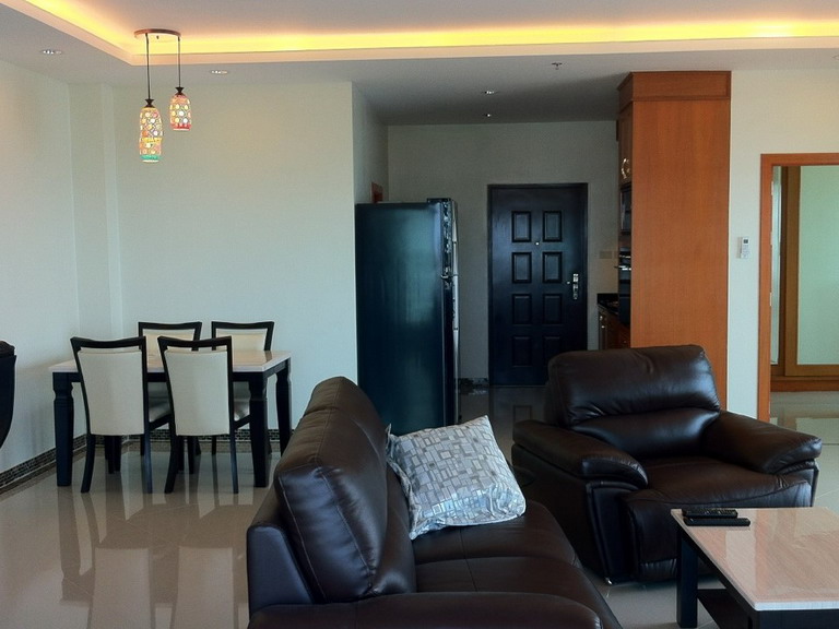 3 Bedrooms Condo for Sale and Rent Jomtien Beach Rd.