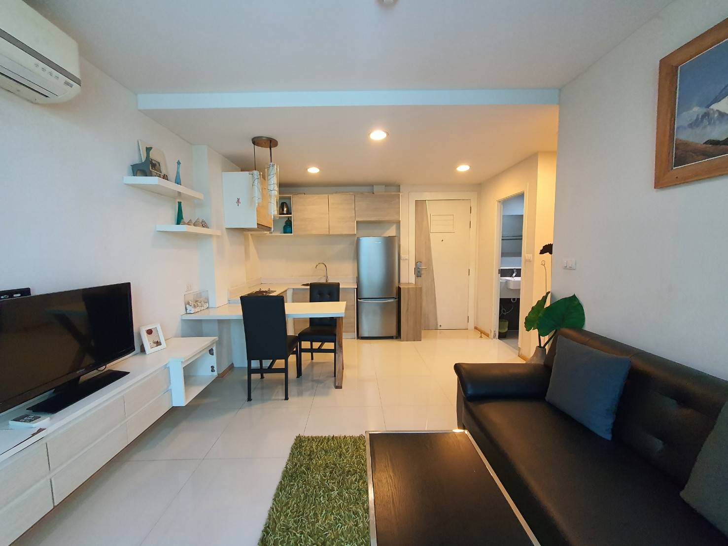 2 Bedrooms Condo for Sale and Rent in Jomtien