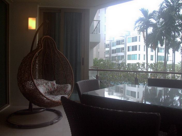 2 Bedrooms Beachfront Condominium for Rent