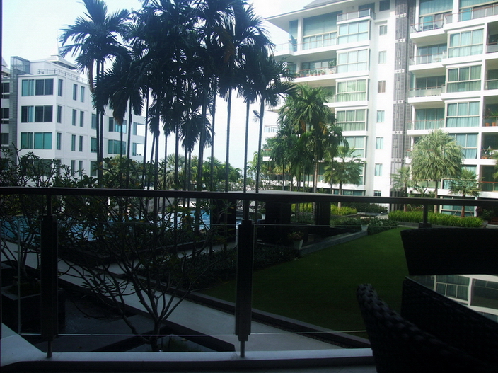 2 Bedrooms Beachfront Condominium for Rent