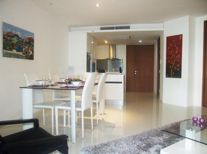 2 Bedrooms Beachfront Condominium for Rent